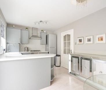 3 bedroom detached house to rent - Photo 6