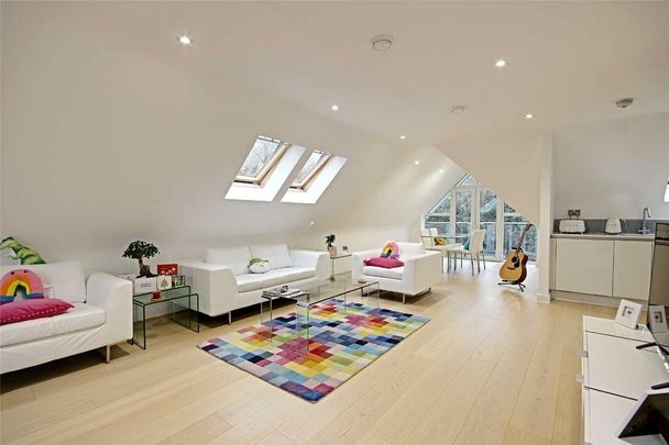 1 bedroom penthouse to rent - Photo 1