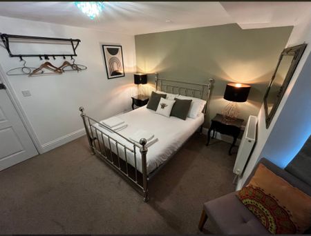 Room in a Shared House, Madeira Place, BN2 - Photo 3