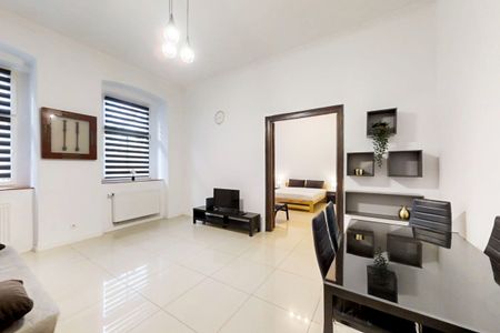 Świetna lokalizacja! - Photo 5