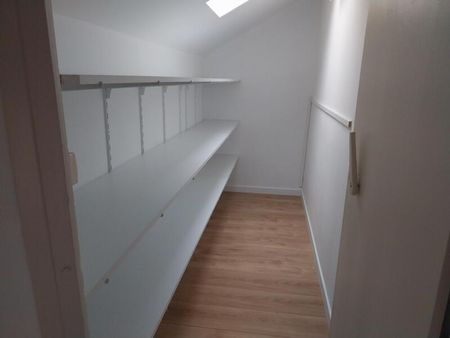 Location Appartement 3 Pièces 71 m² - Photo 5