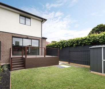 15A Lewis St, Ormond VIC 3204 - Townhouse For Rent | Domain - Photo 6