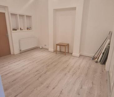 4 bedroom terraced house to rent - Photo 1