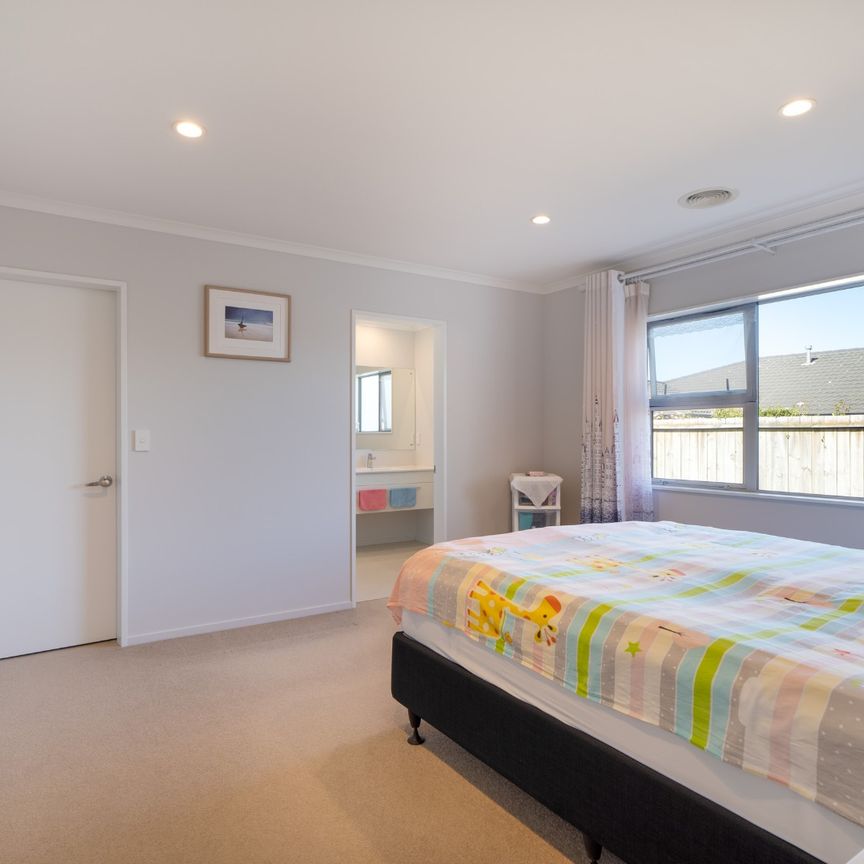 71 Grenada Drive, Grenada Village - Photo 1