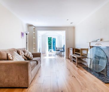 3 bedroom end of terrace house to rent - Photo 1