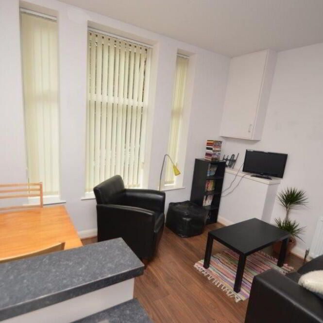 Flat 1-13 Dunluce Avenue, Belfast, BT9 7AW - Photo 1