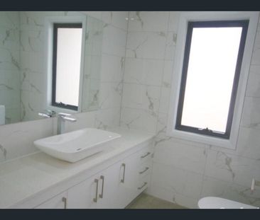 QUALITY WITH LUXURY RESIDENCE - Photo 4