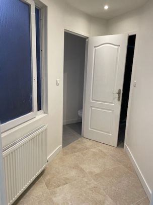 EN CENTRE VILLE TYPE 3 ENTIEREMENT RENOVE ET MEUBLE A NEUF - Photo 1