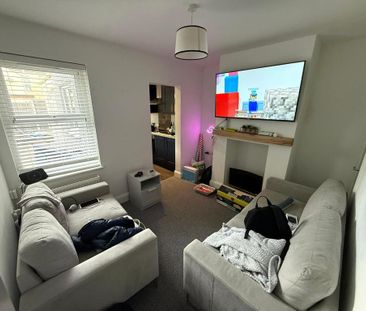 3 bedroom end of terrace house to rent - Photo 5