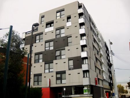 Studio view - Photo 5