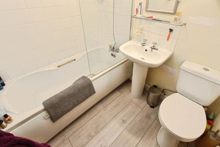 2 bedroom terraced house to rent - Photo 5