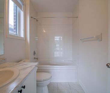 For Lease - 432 Salem Road, Ajax, Ontario - Photo 6