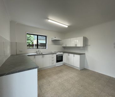 1/19 Brisbane Road, BIGGERA WATERS - Photo 3