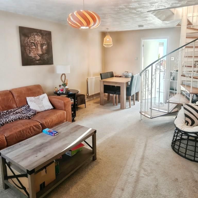 2 bedroom terraced house to rent - Photo 1