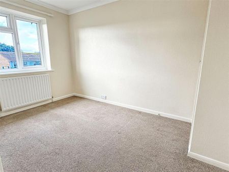 2 bedroom end of terrace house to rent - Photo 3