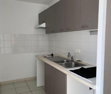 Location Appartement 2 pièces 35m² CAGNAC LES MINES 81130 - Photo 3