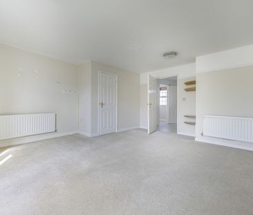 3 Bedroom - Photo 3