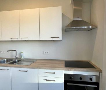 Appartement te huur in Antwerpen voor € 950 met 2 slaapkamers - Photo 4