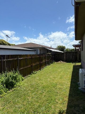 Close to Middlemore and Train Station - Photo 4