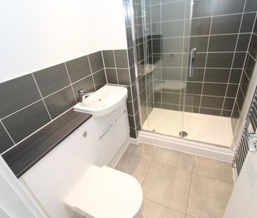 2 bedroom coach house to rent - Photo 5