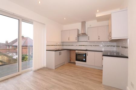 2 bedroom semi-detached house to rent - Photo 4