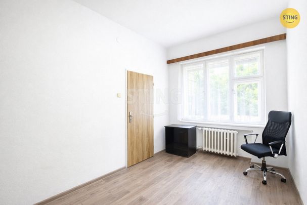 Byt 1+1 k pronájmu, Zlín, ulice Kvítková - Fotografie 1