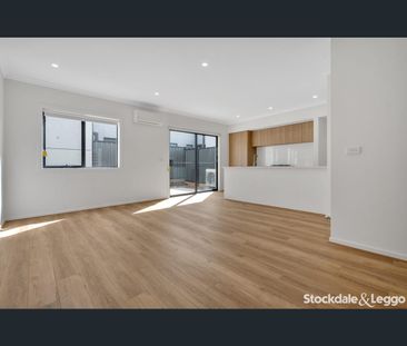 102 Farm Crescent, Donnybrook, Vic 3064 - Photo 3