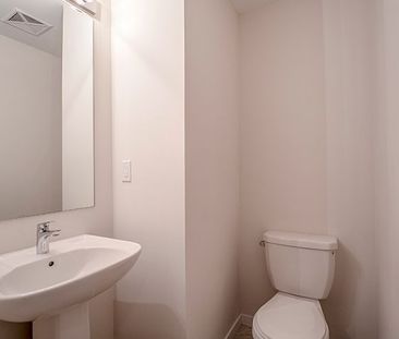 For Lease - 300 Alex Gardner Circle Unit# 61, Aurora, Ontario - Photo 3