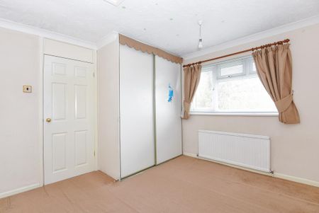 3 bedroom terraced house to rent - Photo 3