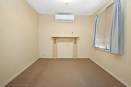 Affordable & Comfortable Home - Photo 3