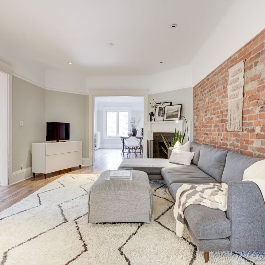 For Lease - 127 Farnham Avenue, Toronto, Ontario - Photo 1