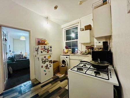 1 bedroom flat to rent - Photo 4