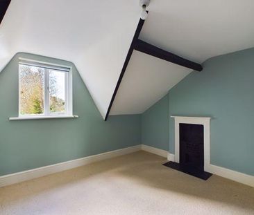 4 bedroom terraced house to rent - Photo 3