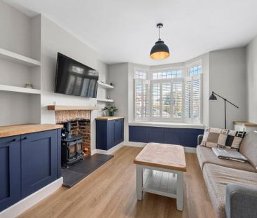 3 bedroom semi-detached house to rent - Photo 2