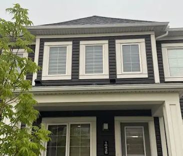 3 Bedroom Townhouse for rent — 3 Bedrooms Townhouse - Photo 1