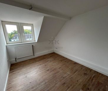 Kleine, gepflegte 2,5 Zimmer Dachgeschosswohnung - Photo 4