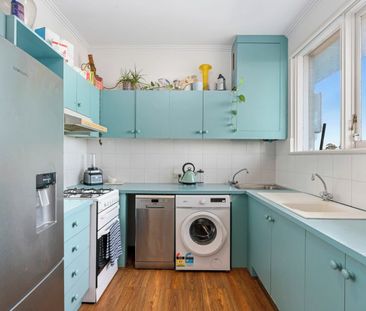 Stylish St Kilda East Living – Furnished Options Available - Photo 5