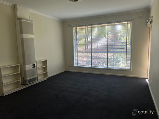 Ivanhoe East - Photo 1