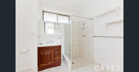 Cosy & Low Maintenance Apartment - Available Now - Photo 5