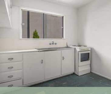 Convenient Location - Two bedroom Unit in Windsor - Photo 3