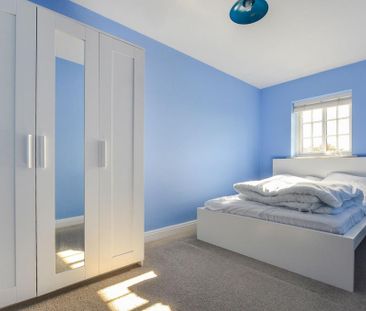 2 bedroom penthouse to rent - Photo 4
