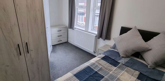 5 Bed full Ensuite HMO - Photo 2