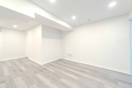 For Lease - 1894 Woodview Avenue Unit# Bsmt, Pickering, Ontario - Photo 2