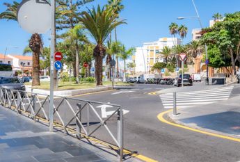 ALQUILER TEMPORAL EN LOS CRISTIANOS. DISPONIBLE ÚNICAMENTE LOS MESES DE MARZO A SEPTIEMBRE – 0067-03995