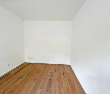 Sehenswertes Wohnglück mit großem Balkon, Einbauküche und Komfortau... - Photo 1