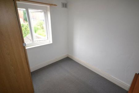 4 bedroom terraced house to rent - Photo 2