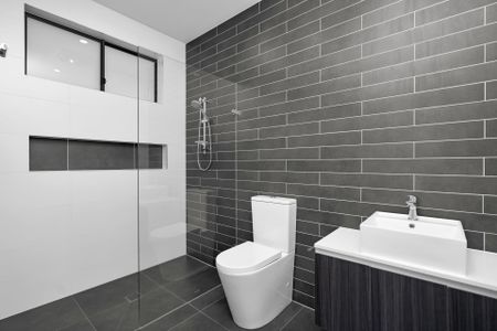 Comfortable Family Home - Photo 5