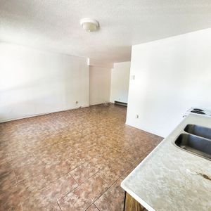 1 Chambres, Buckingham, 945 $/mois Pas C - Photo 3