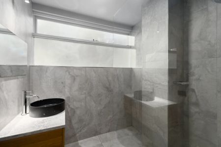 Leafy Ground-Floor Sanctuary in Exclusive 'Toorak Mews' with Private Courtyard - Photo 3