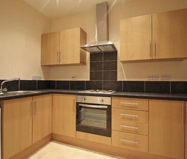 2 bedroom flat to rent - Photo 3